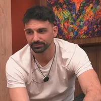 Raimondo Todaro si racconta dopo il GF Vip: "Ero davvero cotto, non mi mancano telecamere e microfoni"