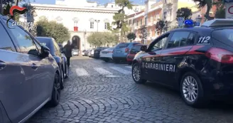 San Giorgio a Cremano, droga nascosta sotto il letto: arrestata una 49enne