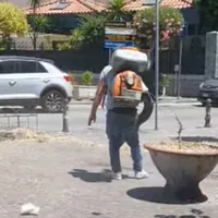Torre Annunziata, piazza Imbriani: il decoro affidato ai privati