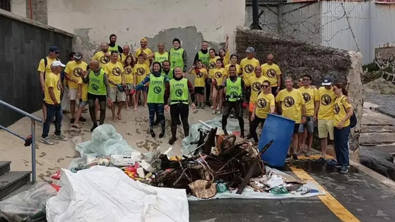 Torna "Spazzapnea": pulizia dei fondali al porto di Torre del Greco