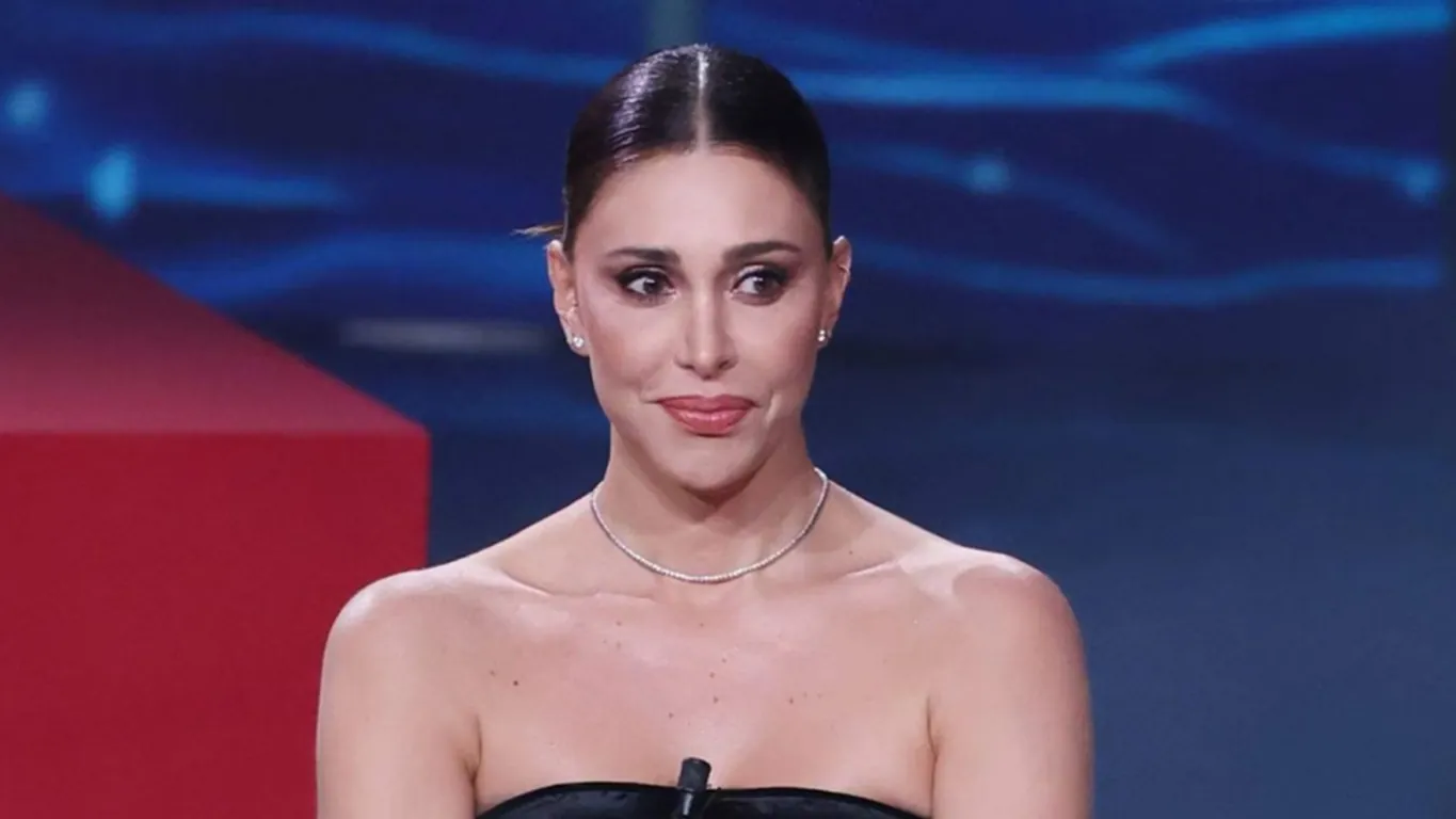 Belen Rodriguez, ecco perché è saltata la conduzione de L'Isola dei Famosi: il retroscena