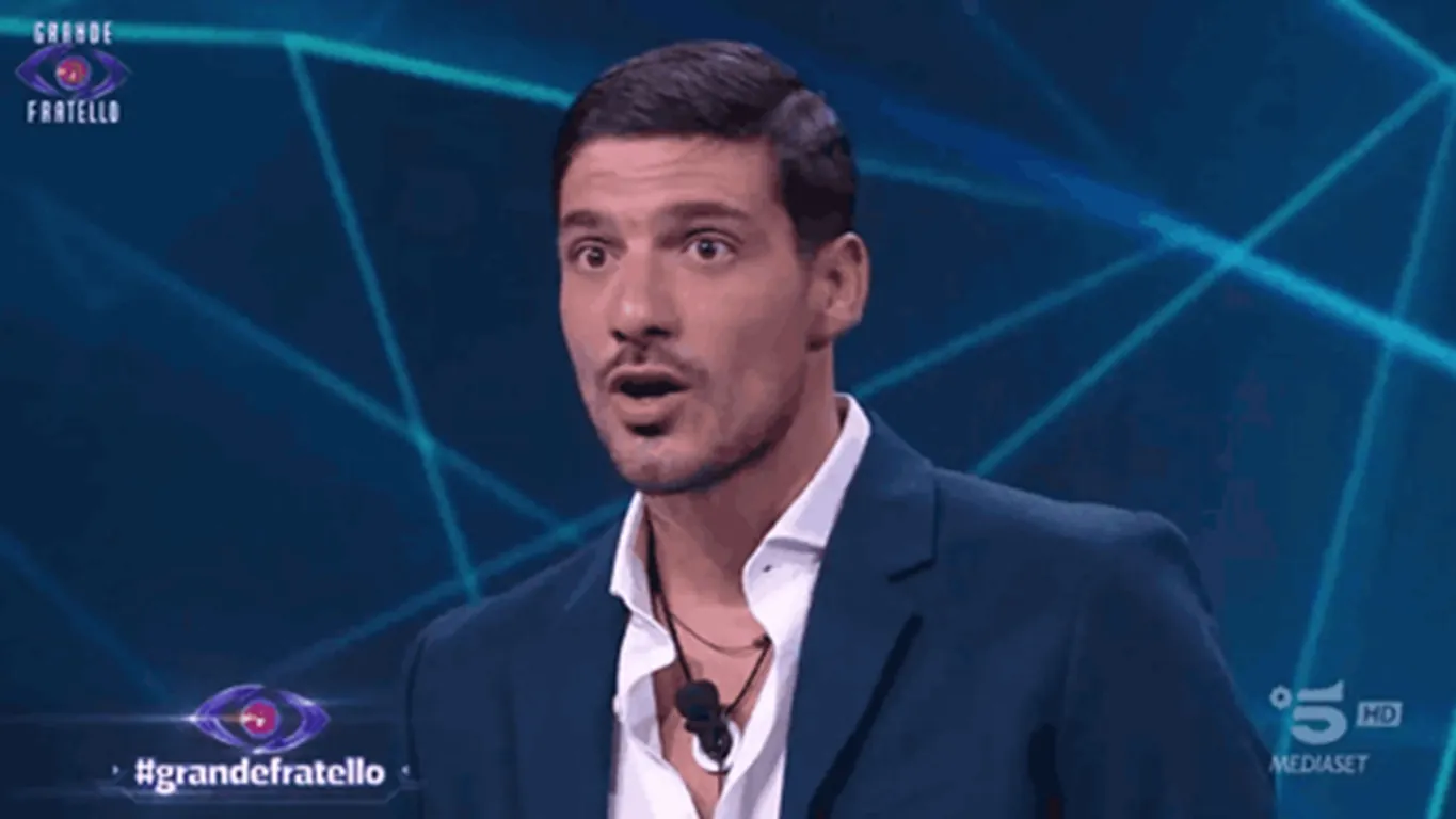 Grande Fratello, insultò sui social Lorenzo Spolverato: "Uno schifoso". Lui chiede 2.500 euro di danni