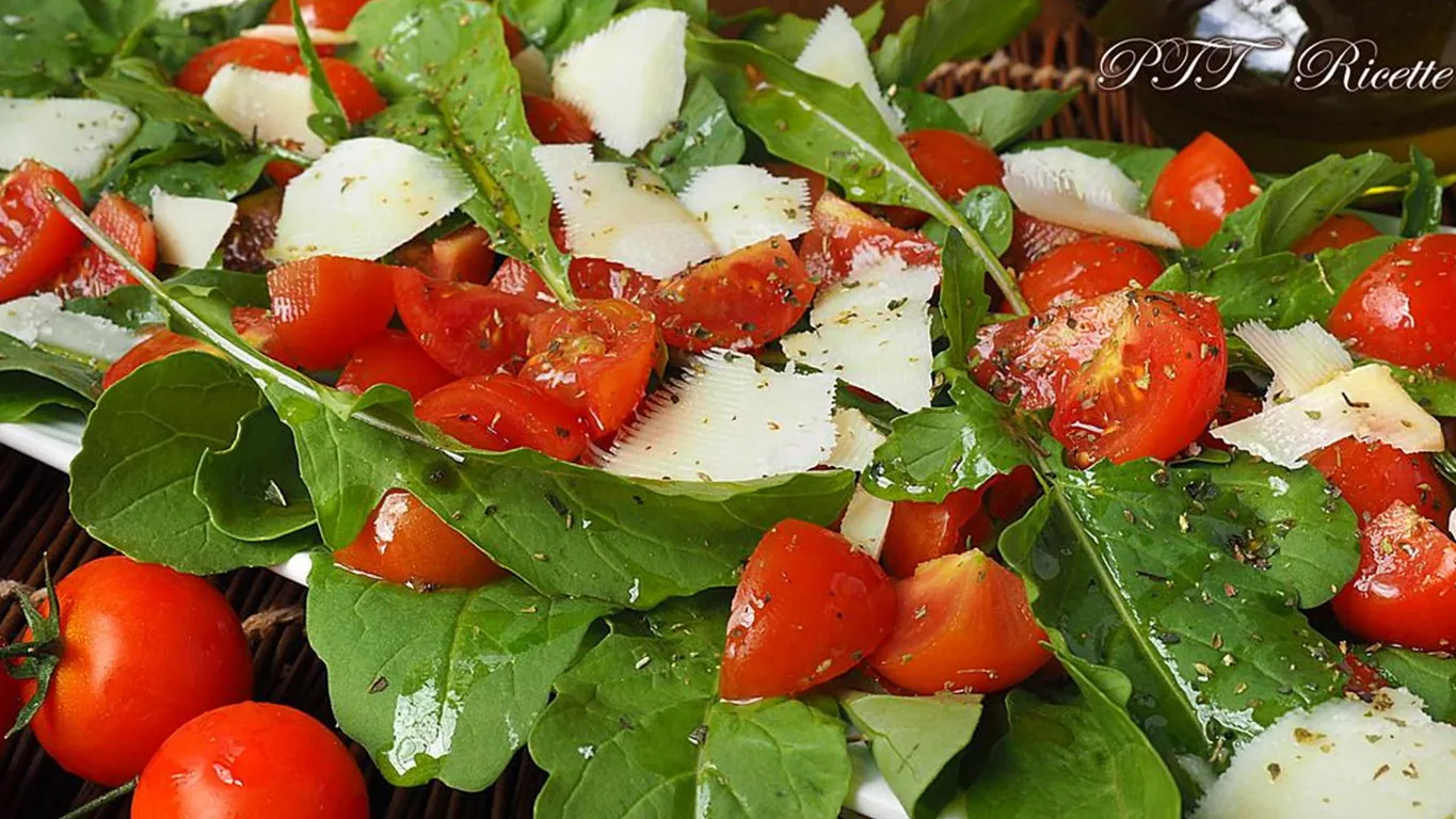 Involtini di tacchino con rucola, pomodorini e scaglie di grana
