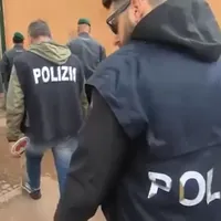 Blitz ad alto impatto: un arresto, sequestro di droga e di oltre 5 tonnellate di sigarette di contrabbando