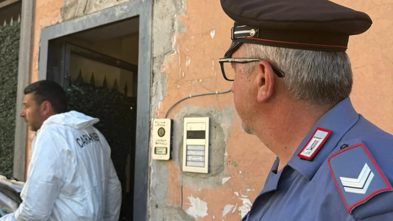 Boscotrecase, uomo ucciso a colpi d'arma da fuoco nella sua abitazione