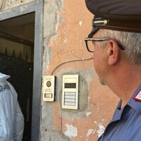 Boscotrecase, uomo ucciso a colpi d'arma da fuoco nella sua abitazione