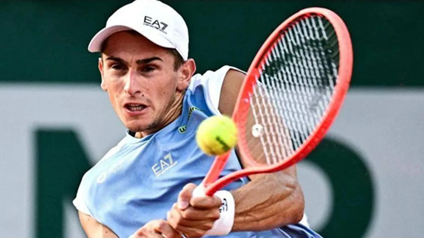 Roland Garros, Arnaldi si ritira: Cobolli in finale senza giocare
