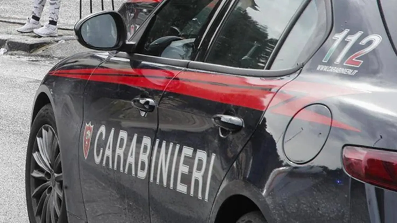 Avezzano, 16enne violentata in strada: donna vede la scena e fa arrestare lo stupratore