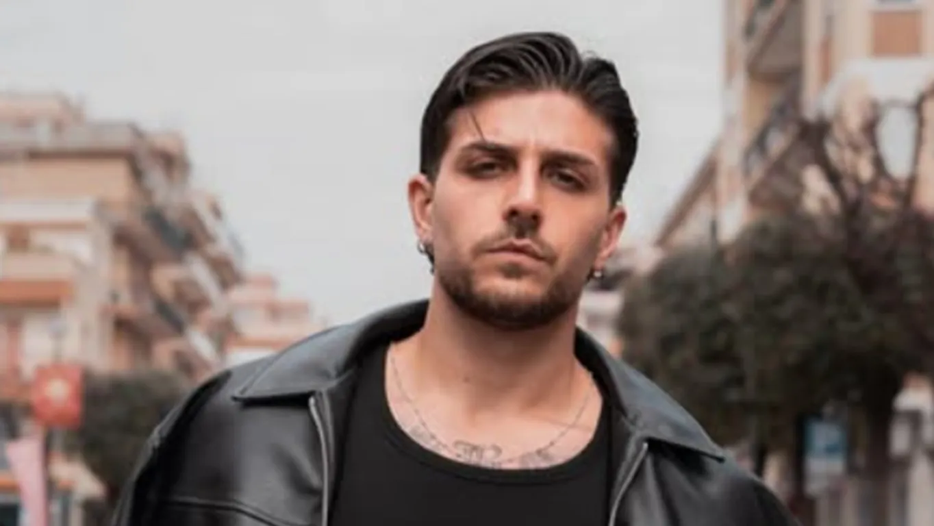 Uomini e Donne, Ernesto Passaro nel mirino del gossip: avvistamento e replica social