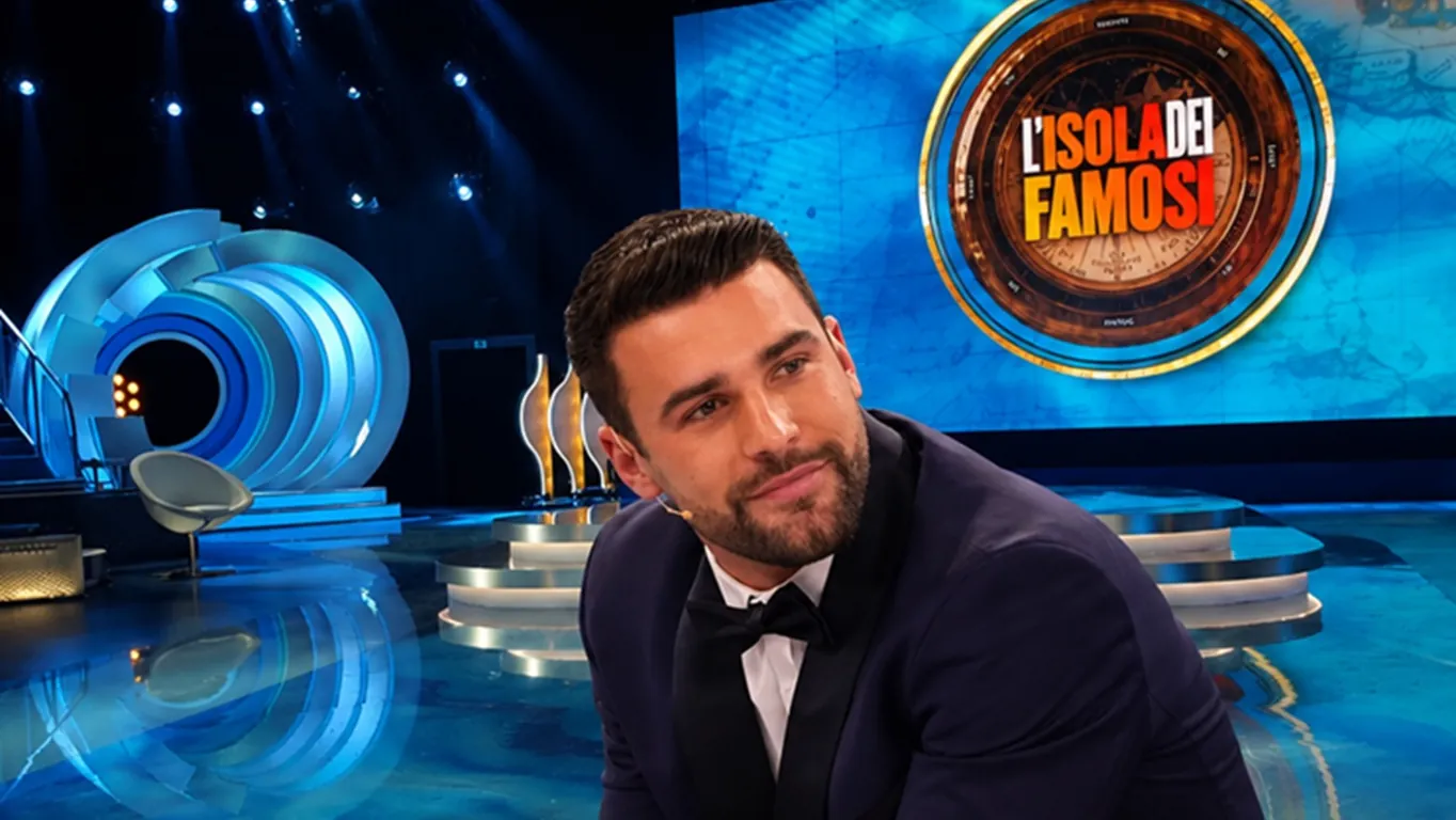 L'Isola dei Famosi, Flavio Ubirti nel cast: spuntano gli indizi, mentre esplodono le prime tensioni tra i naufraghi
