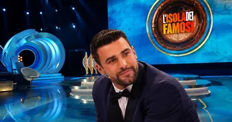 L'Isola dei Famosi, Flavio Ubirti nel cast: spuntano gli indizi, mentre esplodono le prime tensioni tra i naufraghi