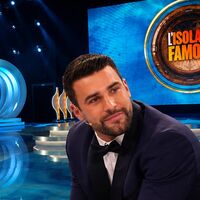 L'Isola dei Famosi, Flavio Ubirti nel cast: spuntano gli indizi, mentre esplodono le prime tensioni tra i naufraghi