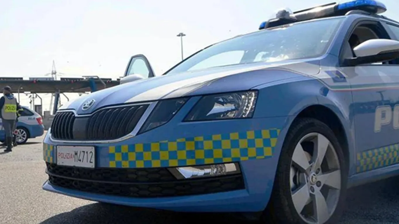 Torino, ubriaco guida tir contromano in autostrada per 10 km: multato e denunciato