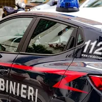 Lite nel traffico degenera: spara sei colpi contro un carabiniere e fugge