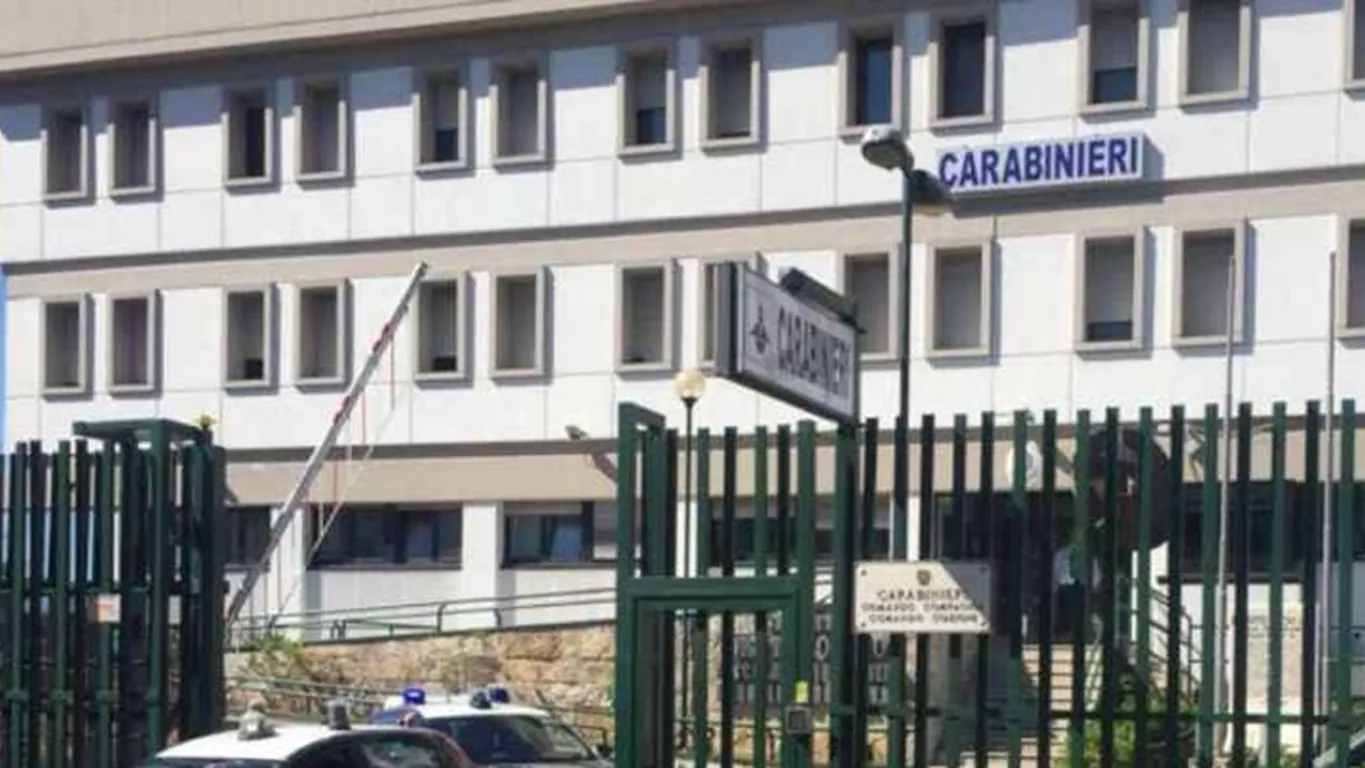 Torre del Greco, arrestato 27enne: sequestrati cocaina, hashish, anfetamina e denaro contante