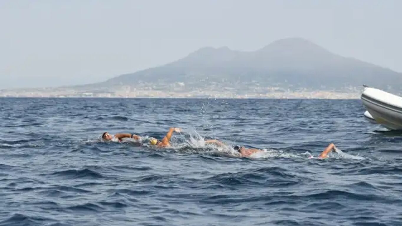 Capri-Torre del Greco, sfida internazionale in mare aperto: 25 atleti in gara