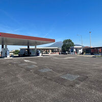 Torre Annunziata, apre il nuovo distributore Esso sul Lungomare di Oplonti