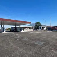 Torre Annunziata, apre il nuovo distributore Esso sul Lungomare di Oplonti