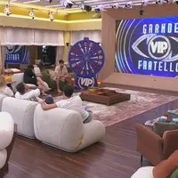 GF Vip, alla reunion due ex concorrenti non vengono riconosciuti dagli addetti alla sicurezza: "Chi siete?"