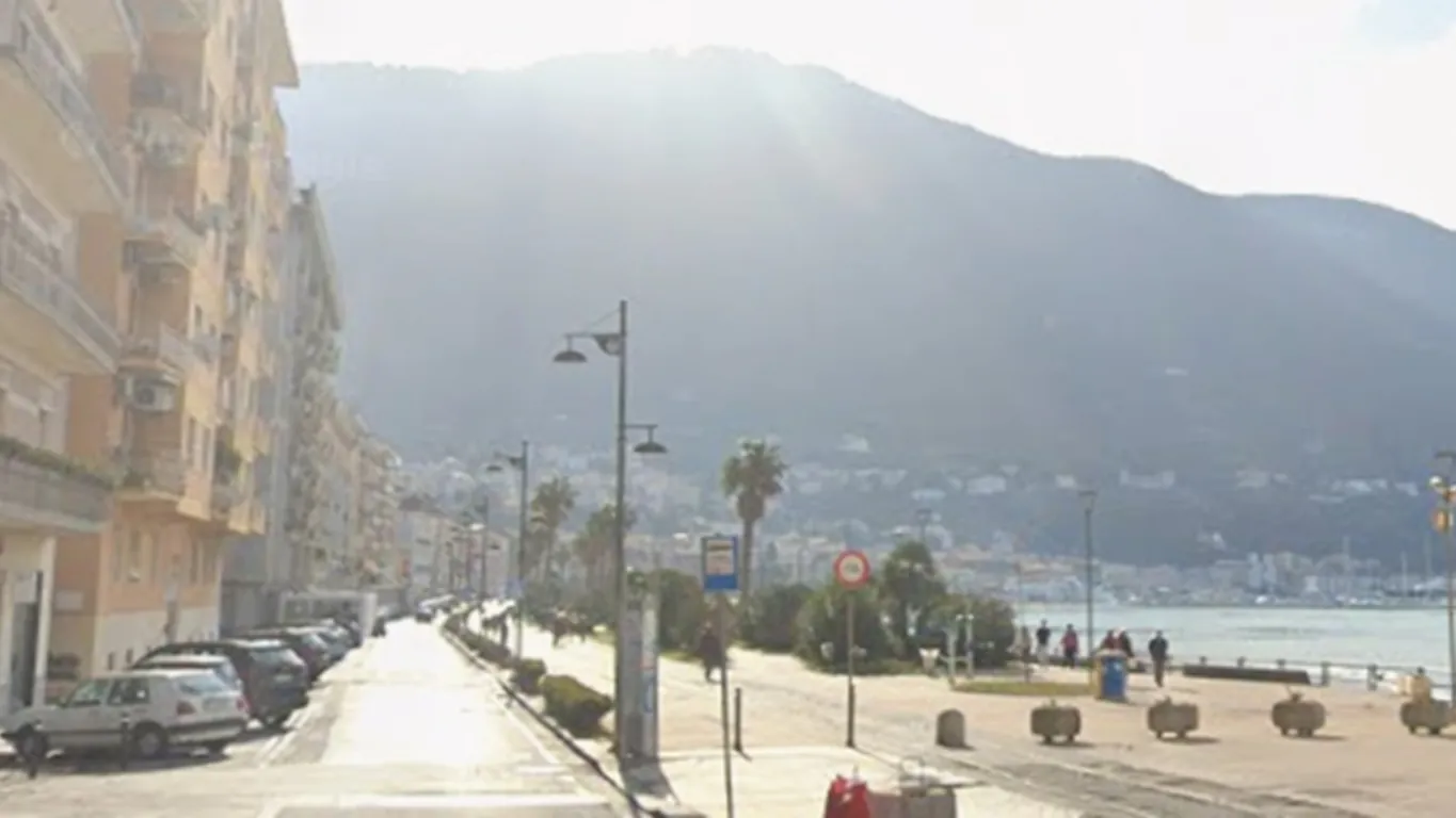 Castellammare di Stabia, zona a traffico limitato su corso Garibaldi