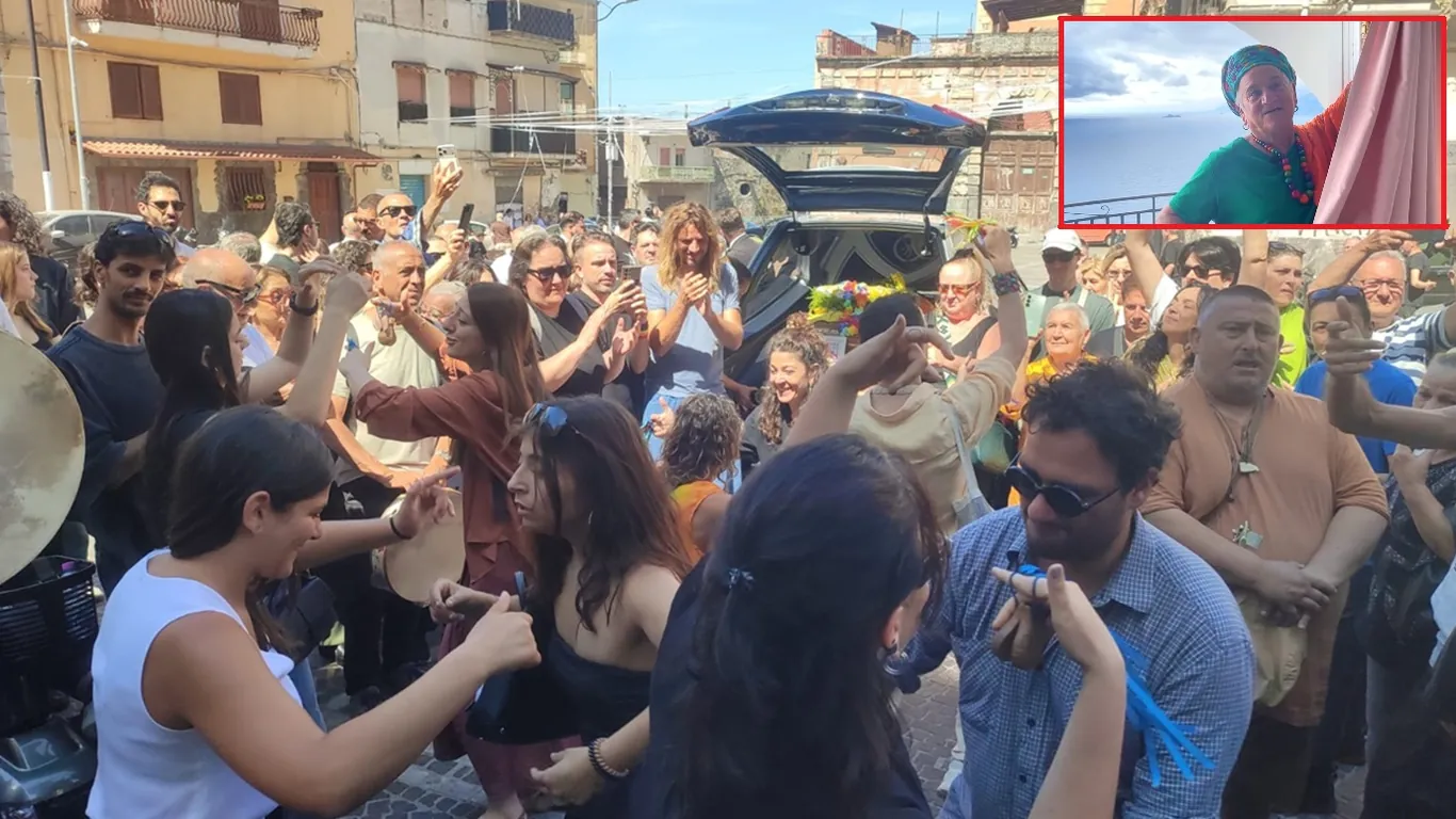 Torre Annunziata, l'ultimo viaggio di Ciro-Ciretta Cascina tra fede, musica e tradizione