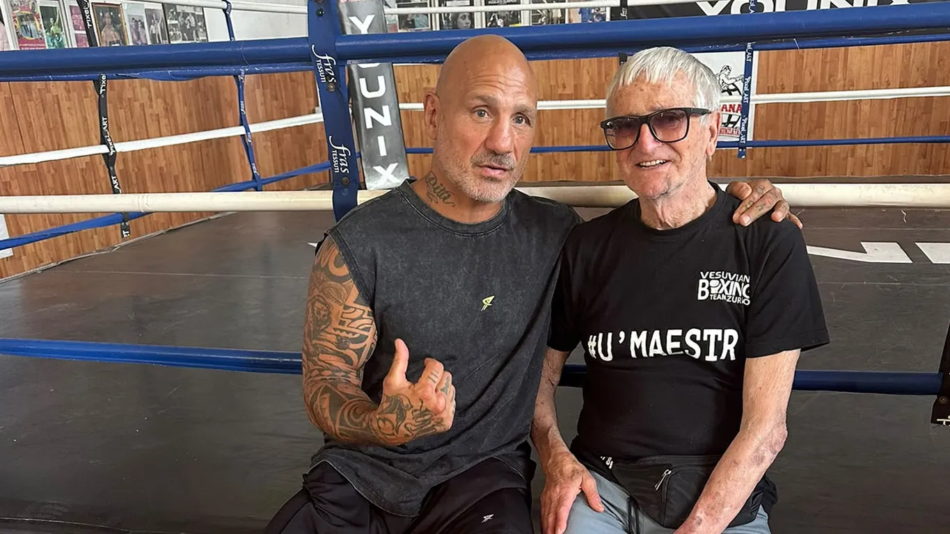 Torre Annunziata, dieci anni dopo l'ultimo incontro, Giacobbe Fragomeni torna alla Boxe Vesuviana