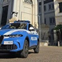 Ruba il cellulare a una turista alla stazione di Pompei: arrestato dalla Polizia