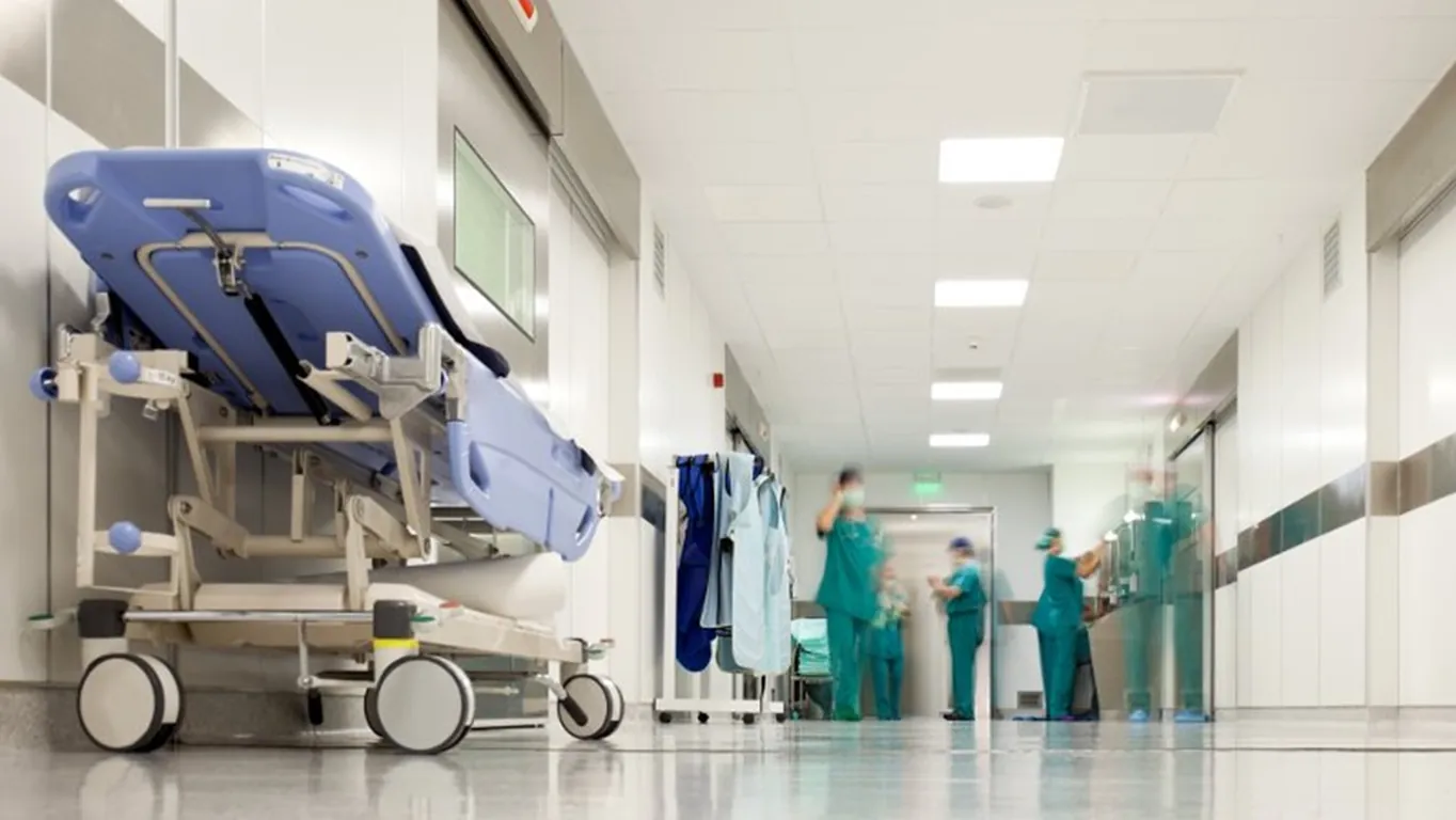 Ancora violenza in ospedale: due infermieri aggrediti all'Ospedale del Mare