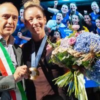 Sant'Agnello conferisce la cittadinanza onoraria a Monica De Gennaro: omaggio alla campionessa olimpica