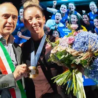 Sant'Agnello conferisce la cittadinanza onoraria a Monica De Gennaro: omaggio alla campionessa olimpica
