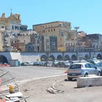 Torre Annunziata, assalto alla Darsena dei pescatori: il cantiere diventa parcheggio abusivo