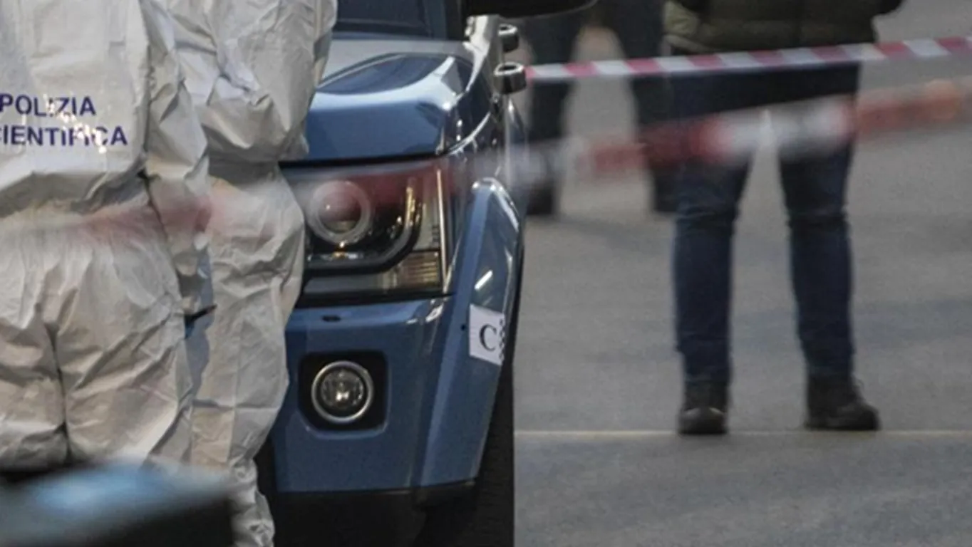 Torino, madre e figlia trovate morte in casa: omicidio-suicidio tra le ipotesi