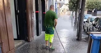 Castellammare, sanificazione e decoro urbano: interventi straordinari nel centro cittadino per l'estate