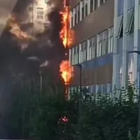 Napoli, incendio all'ospedale del Mare: fiamme e alta colonna di fumo nero