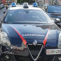 Milano, lite per una donna: uno estrae la pistola, l'altro lo investe e lo uccide
