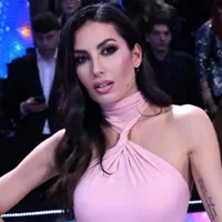 Elisabetta Gregoraci ritrova l'amore: baci infuocati ad Ibiza con il nuovo compagno