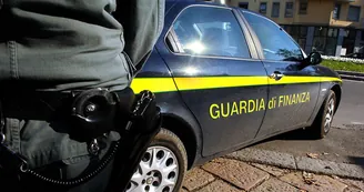 Maxi inchiesta sui diplomi facili: sotto sequestro istituto paritario, nove persone indagate
