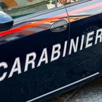 Napoli, tragedia a Miano: 21enne ucciso da un colpo di pistola sotto casa, indagini in corso