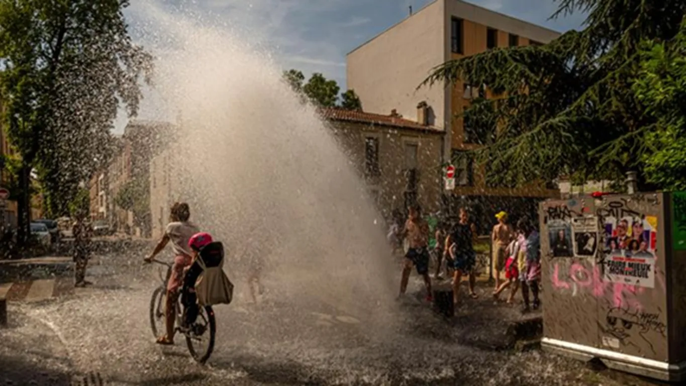 Caldo senza fine, Europa a fuoco: Germania e Gran Bretagna da record