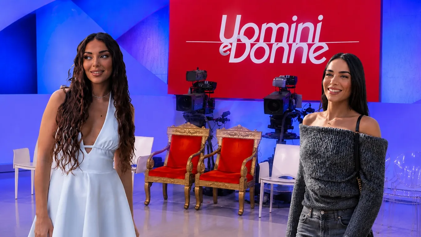 Uomini e Donne, Elisa Leonardi punge Martina Calabrò: la frecciatina social infiamma il web