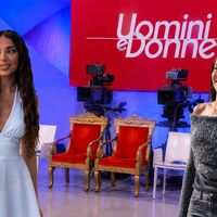 Uomini e Donne, Elisa Leonardi punge Martina Calabrò: la frecciatina social infiamma il web