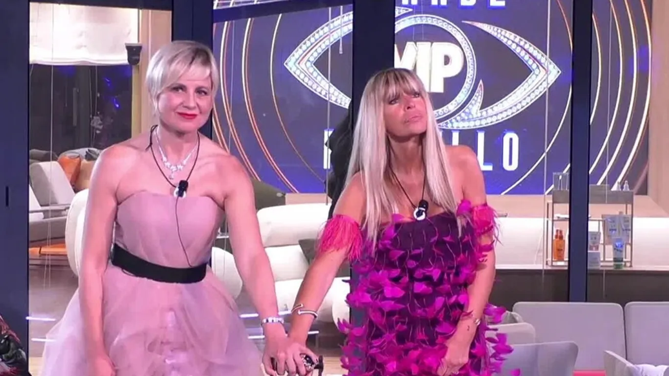 GF Vip, Alessandra Mussolini replica ad Antonella Elia dopo il defollow: "Fatti una bella doccia gelata"