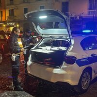 Ubriaco in moto nella ZTL, denunciato: raffica di controlli sulle strade di Castellammare