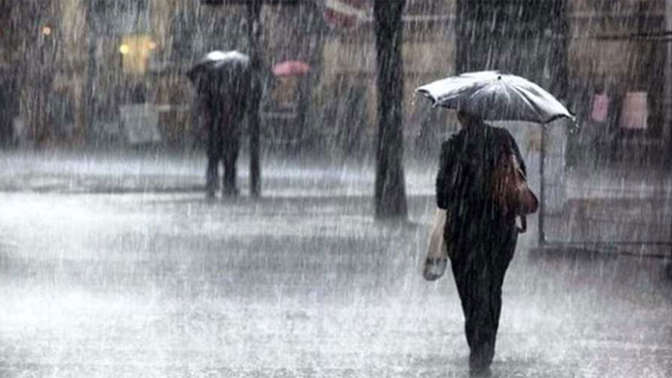 Maltempo in Campania, allerta meteo gialla fino alle 20: attesi temporali