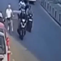 Pompei, spinge un ciclista di 80 anni per gioco: il giovane si costituisce dopo il video virale