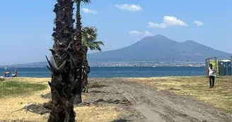Castellammare di Stabia, conclusi i lavori sul litorale: recuperati fino a 20 metri di arenile