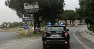 Volla, fugge all'alt dei Carabinieri con una pistola rubata: minorenne finisce a Nisida
