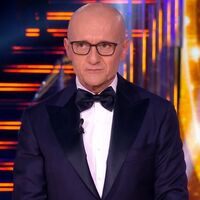 Alfonso Signorini rompe il silenzio sul caso Corona: "Ho vissuto una gogna mediatica. Gli amici sono spariti"