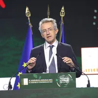 Governance Poll 2026, Manfredi sul podio dei sindaci più amati: Fico decimo tra i governatori
