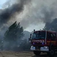 Spagna, 12 morti a causa di un incendio in Andalusia: alcune vittime trovate nelle auto